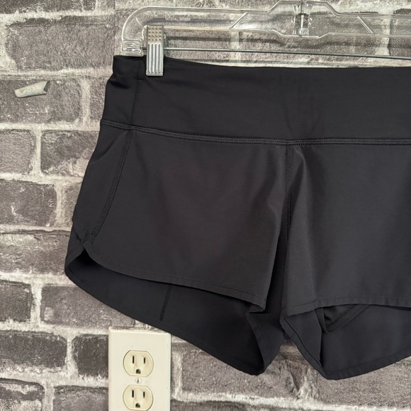 Lululemon Speed Short 4-way Stretch 2.5" Black shorts - Picture 2 of 9